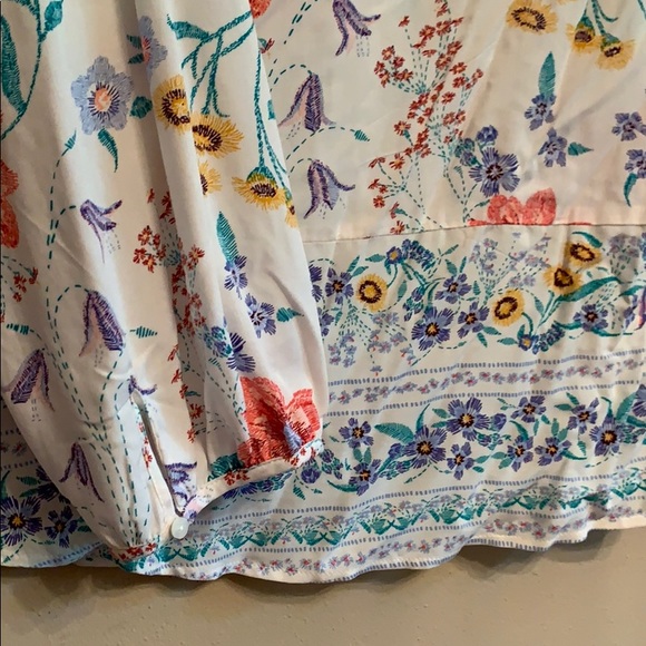 NWT Old Navy White Floral Peasant top - Picture 2 of 5